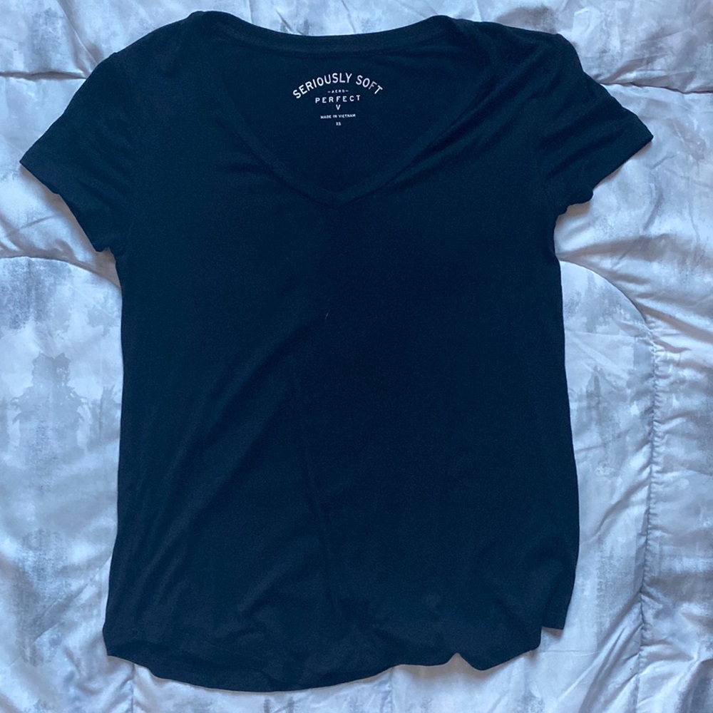 black v neck women’s xs t-shirt